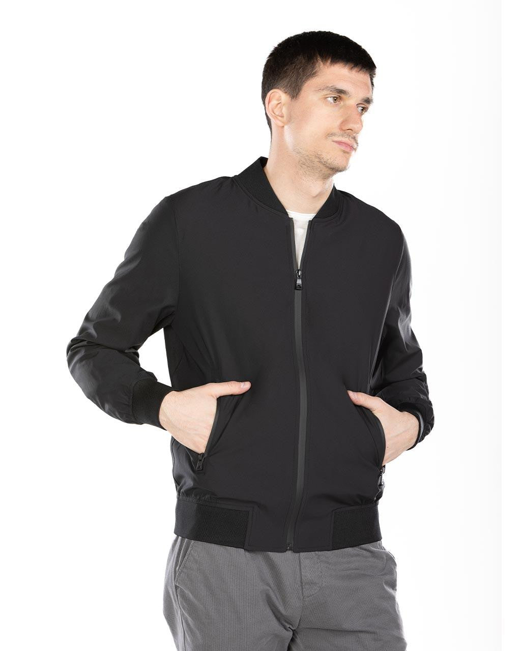 MOŠKA PREHODNA ŠPORTNA JAKNA 10-441