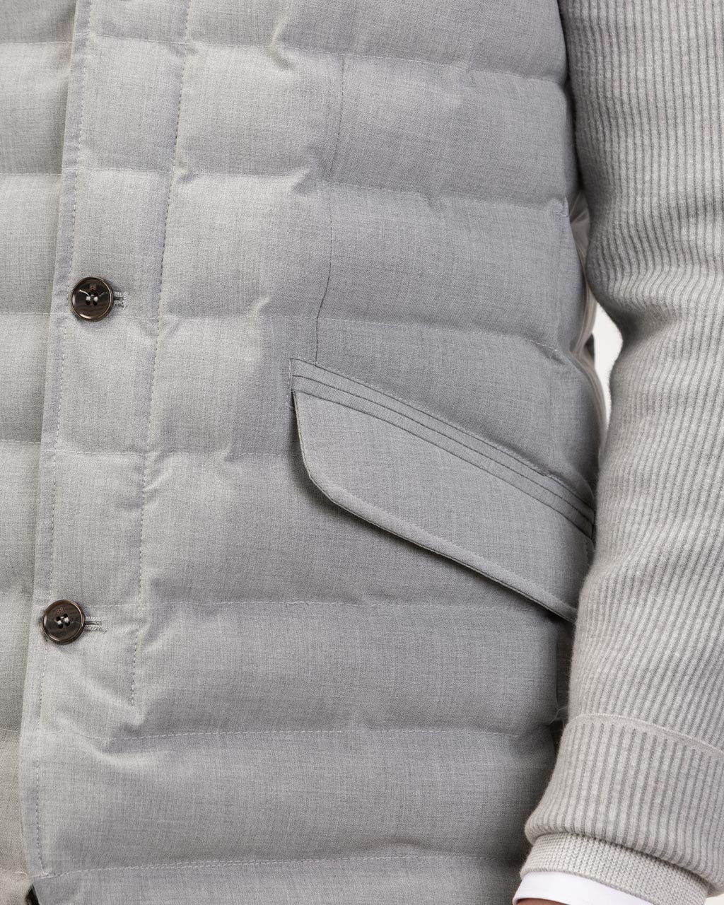 MOŠKA PREŠITA JAKNA S KAPUCO 10-451