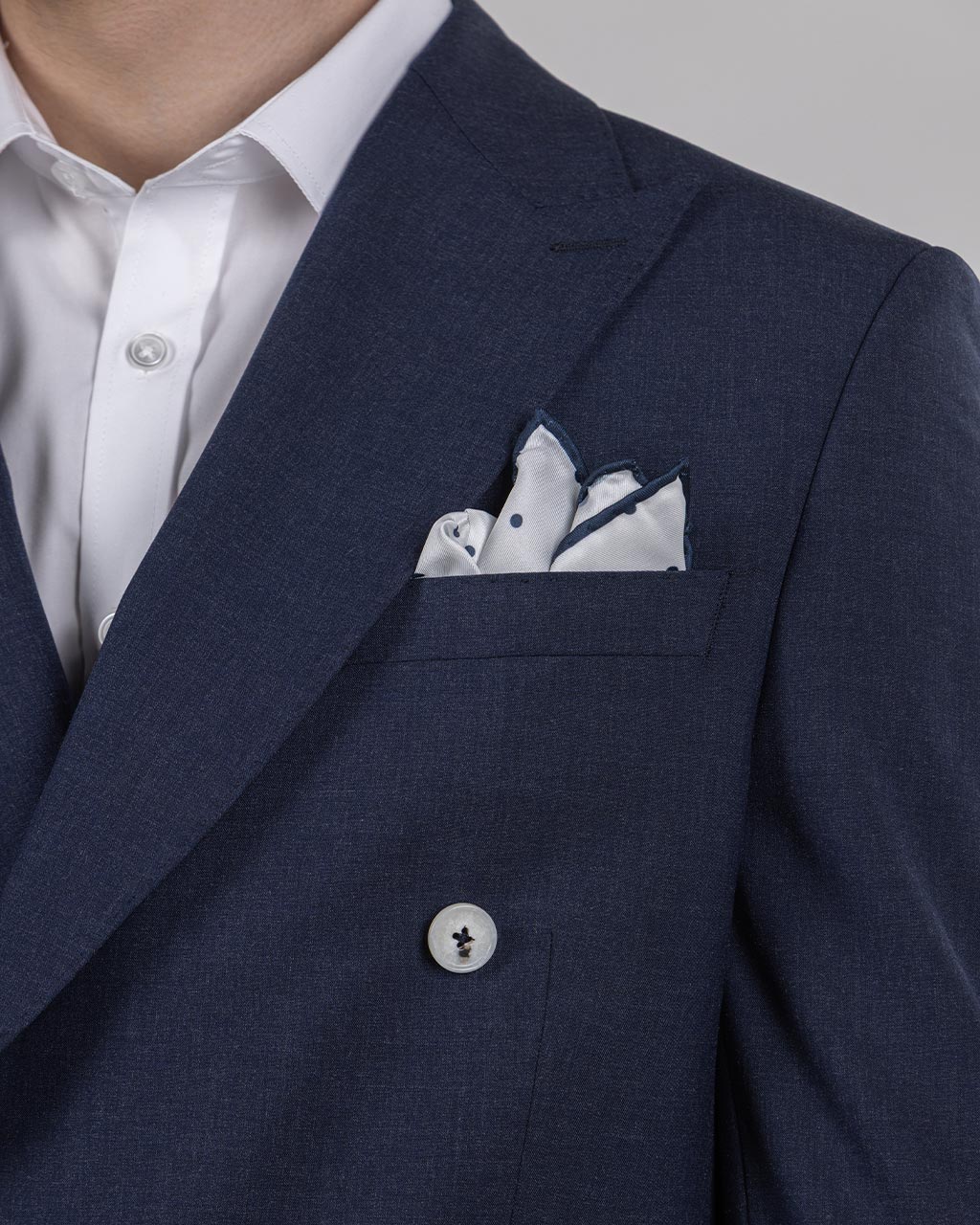 MOŠKA DVODELNA OBLEKA Z DVOJIM ZAPENJANJEM MO-4617