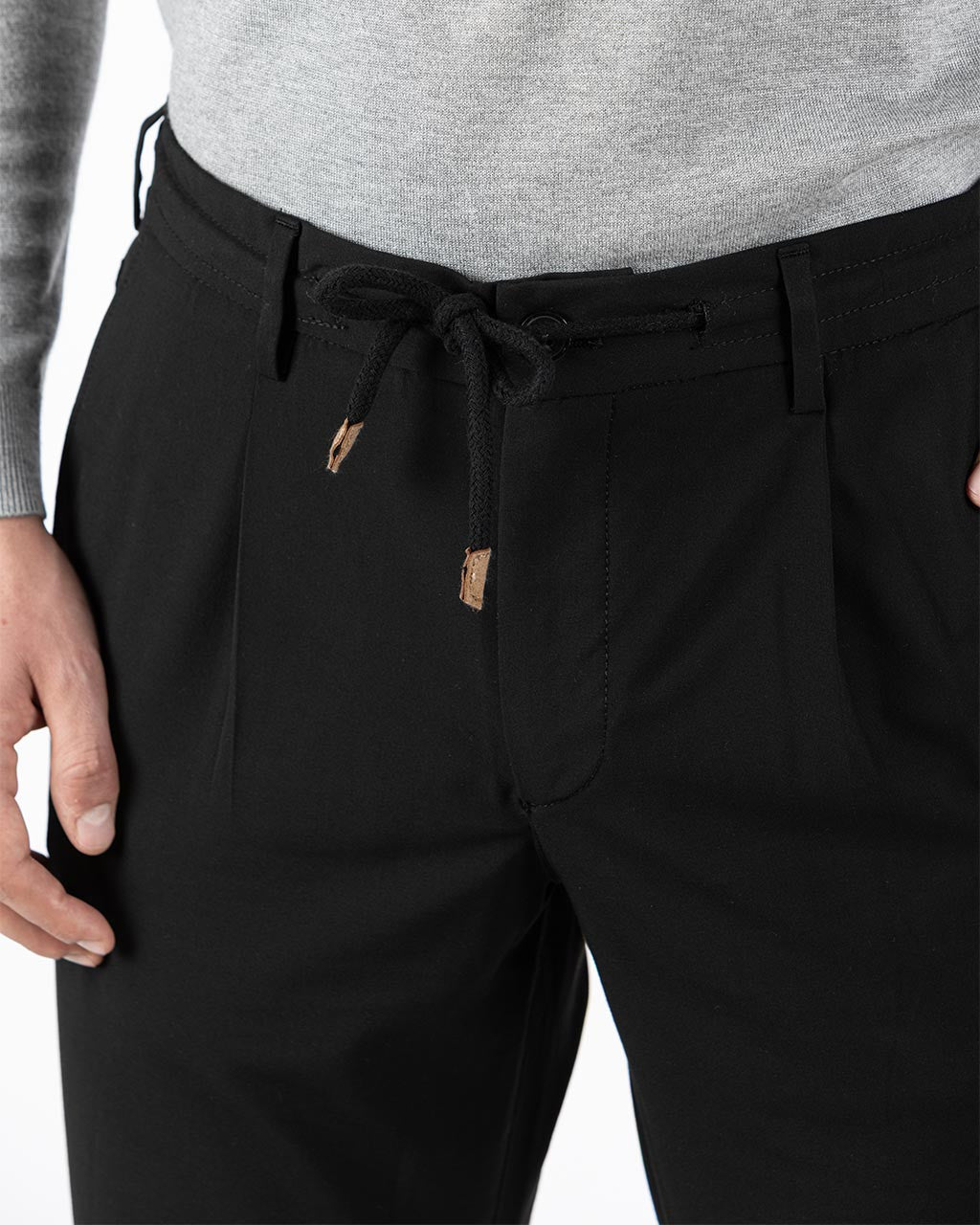 LAHKE MOŠKE HLAČE Z VEZALKO 3005