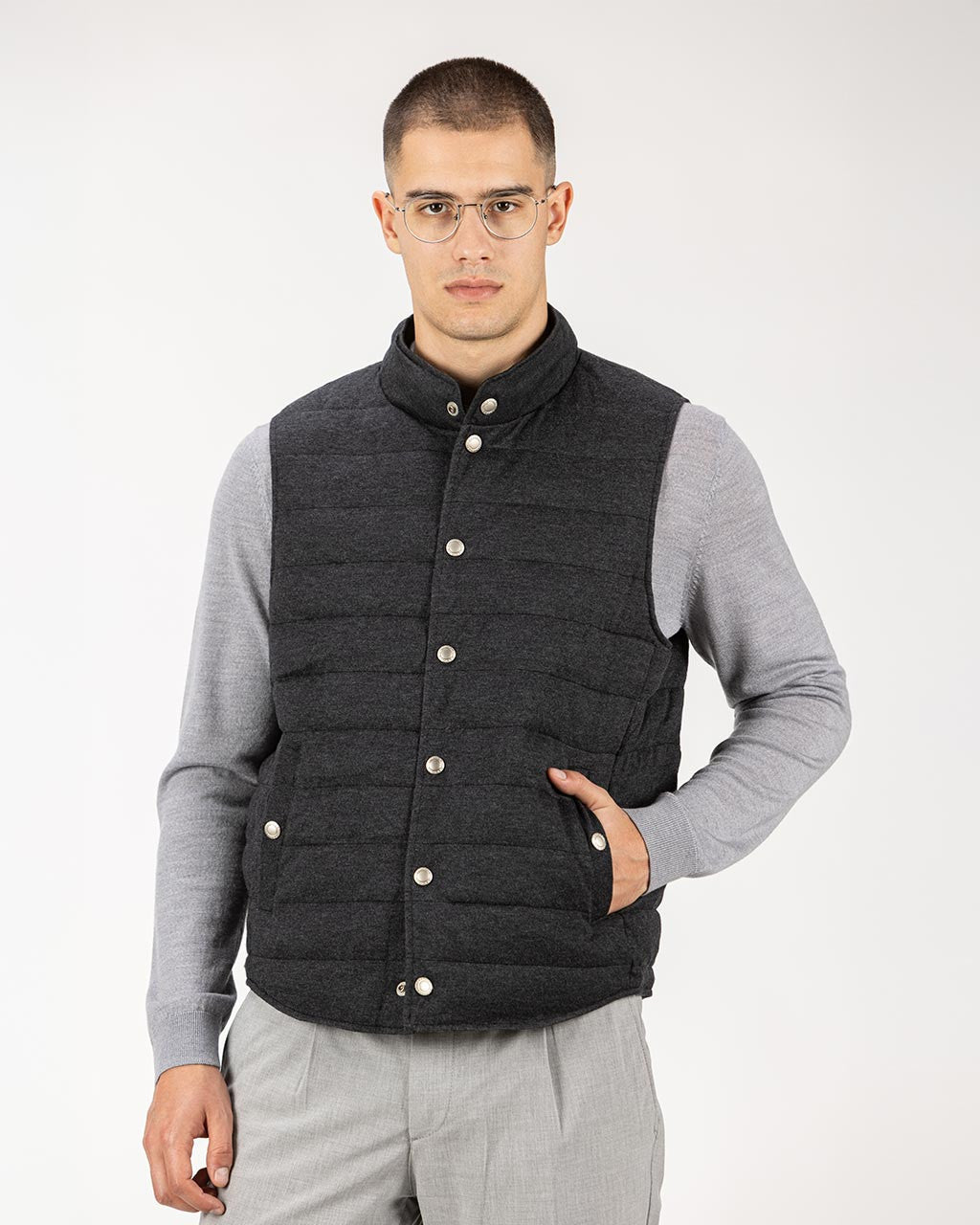 OBOJESTRANSKI MOŠKI BREZROKAVNIK Z GUMBI 50-31