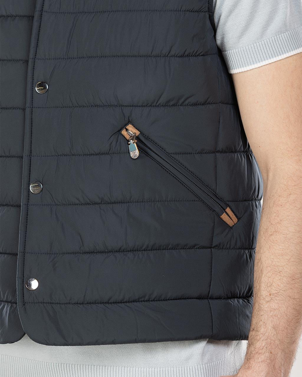 MOŠKI BREZROKAVNIK Z GUMBI 50-51