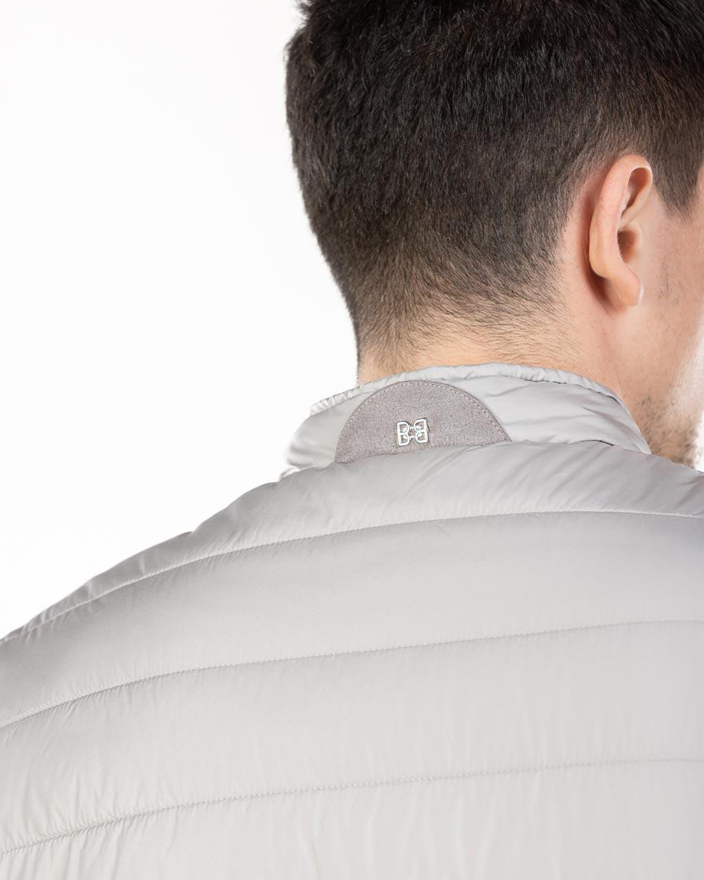 MOŠKI BREZROKAVNIK Z GUMBI 50-51